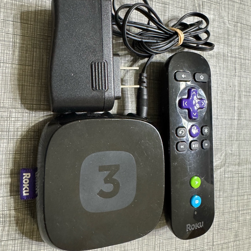 Roku 3; Streaming Device with Remote